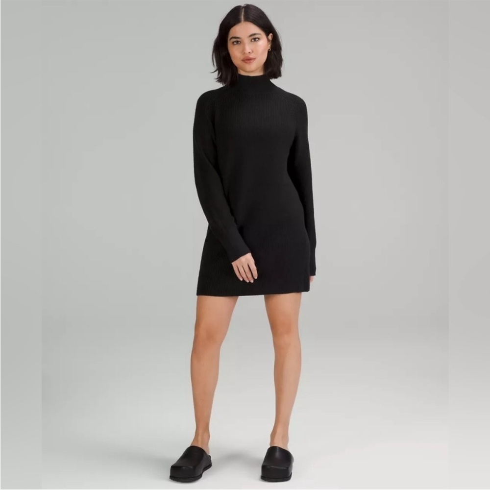 Lululemon Elegant Black Turtleneck Dress 100%merino wool size 6 preloved